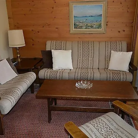 Sleeps 6 Wifi Apartment Gstaad